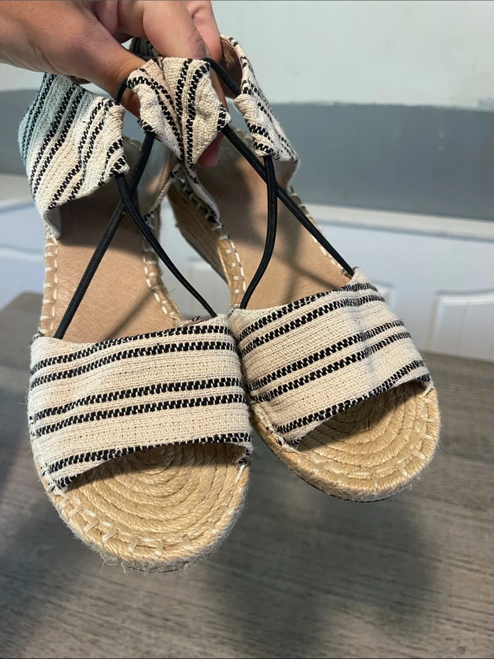Eileen Fisher Women's Agnes Espadrille Wedge Sandals Size 8.5
